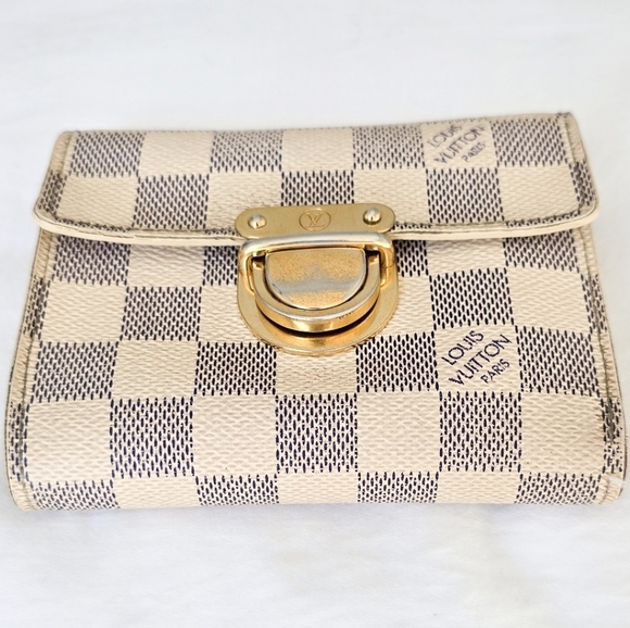 Louis Vuitton Damier Azur Wallet with Gold Clasp - Picture 2 of 8